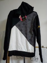 Load image into Gallery viewer, Snk neogeo HOODIE  (size M) -  official licensed snk product neogeo ng
