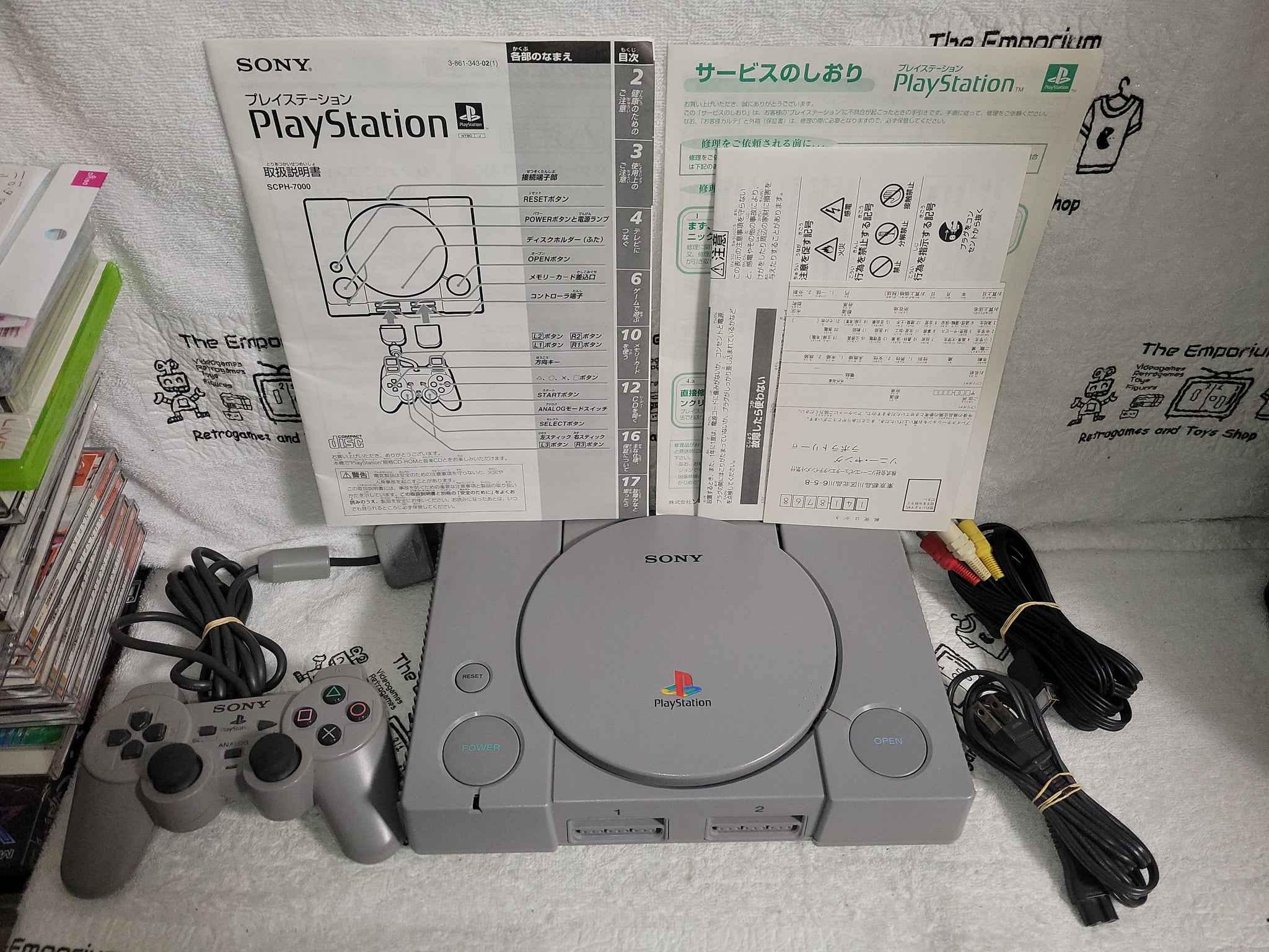 Sony PlayStation 1 PS1 SCPH-7000 Console W/Controller from Japan