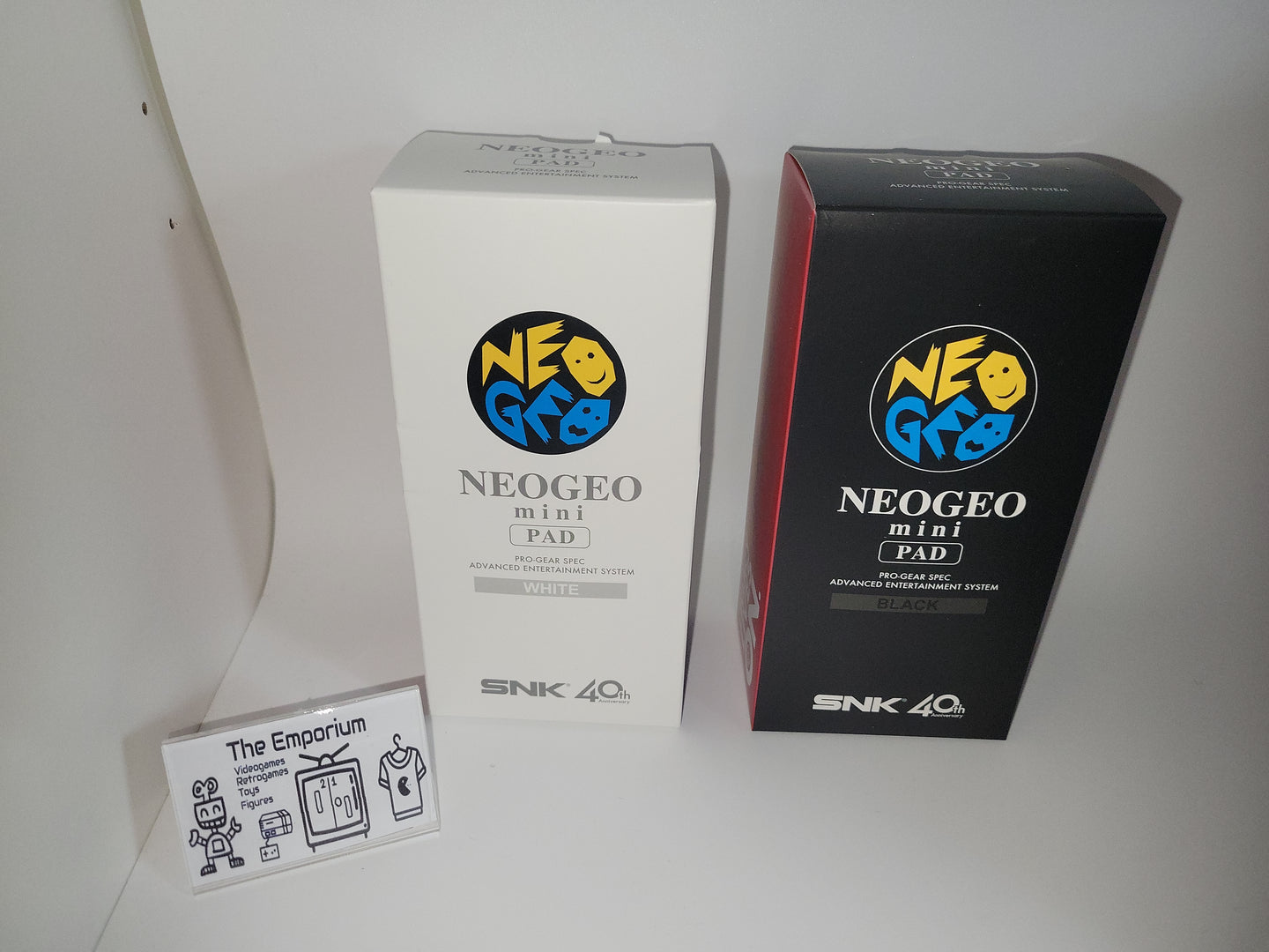 2 Controllers for NEOGEO MINI  - toy action figure gadgets